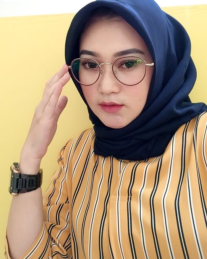 Jomblo Harus Tau Cewek Ini Dapet Dm Random Dari Cowok Yang Kini Jadi Suaminya Paragram Id Jomblo Harus Tau Cewek Ini Dapet Dm Random Dari Cowok Yang Kini Jadi Suaminya Paragram Id